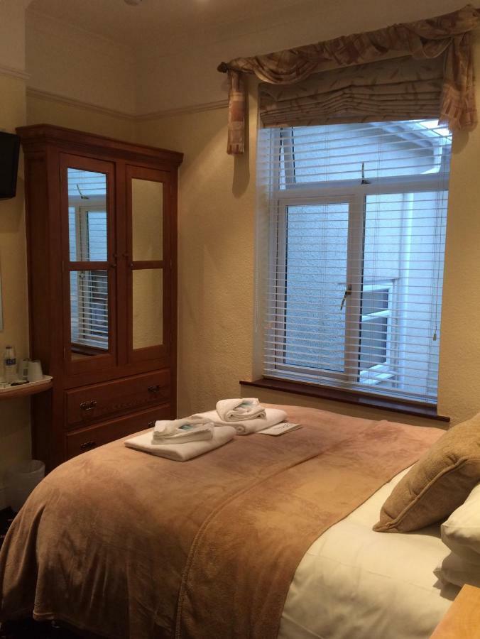 Southcombe Guesthouse ซิดมัธ ภายนอก รูปภาพ
