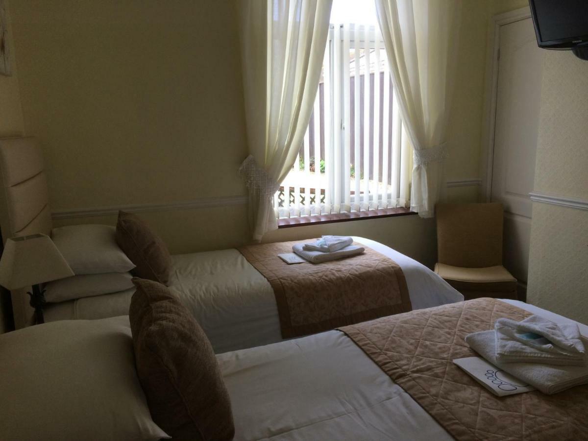 Southcombe Guesthouse ซิดมัธ ภายนอก รูปภาพ